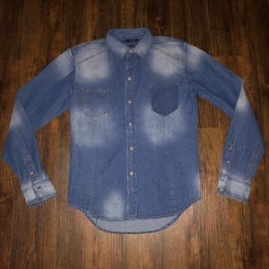 Zara Blue Distressed Denim Button Down Shirt Slim Fit Medium NWOT